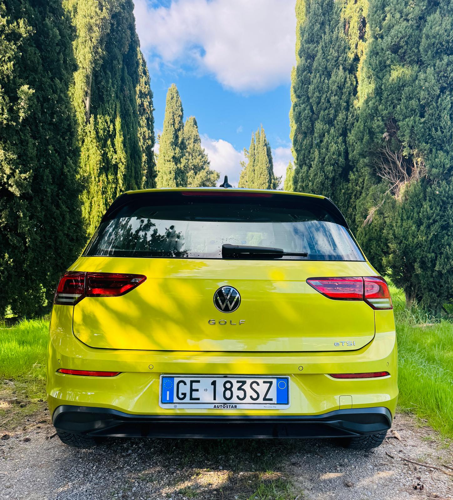 Volkswagen Golf VIII 1.0 eTsi Hybrid - immagine 4