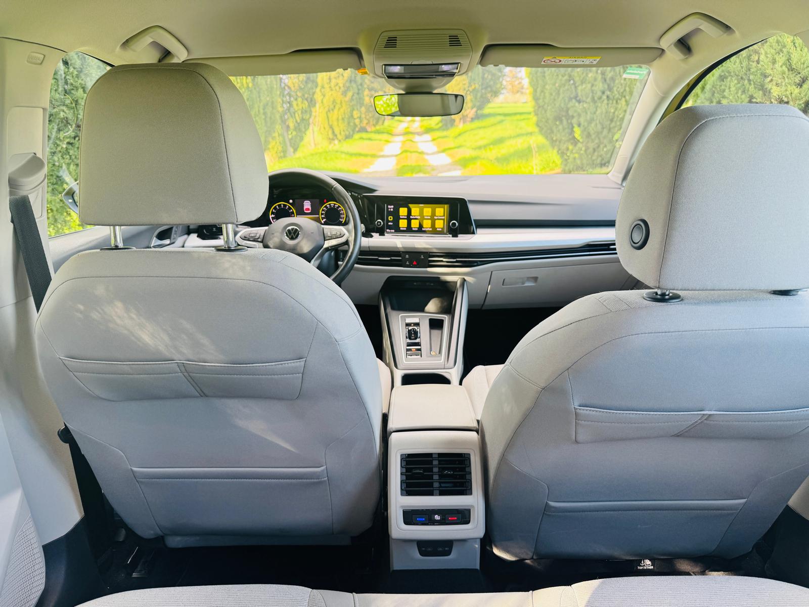 Volkswagen Golf VIII 1.0 eTsi Hybrid - immagine 6