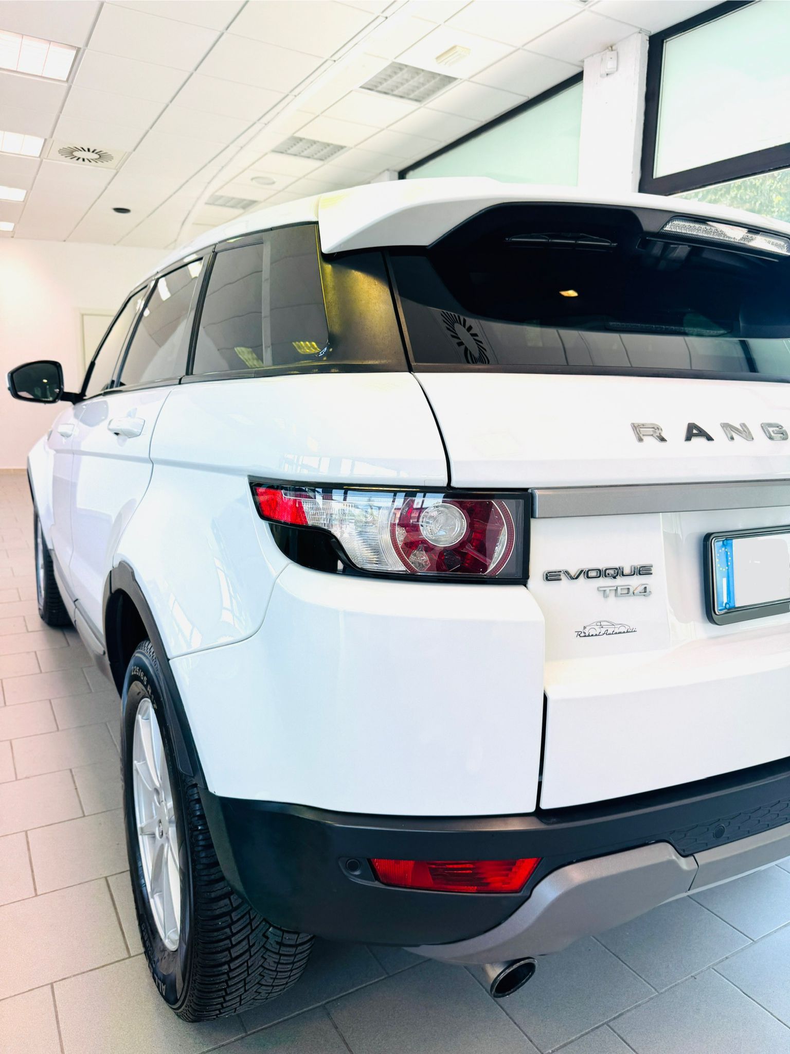 Land Rover Range Rover Evoque Limited 2.2 Sd4 5p. Limited - immagine 5