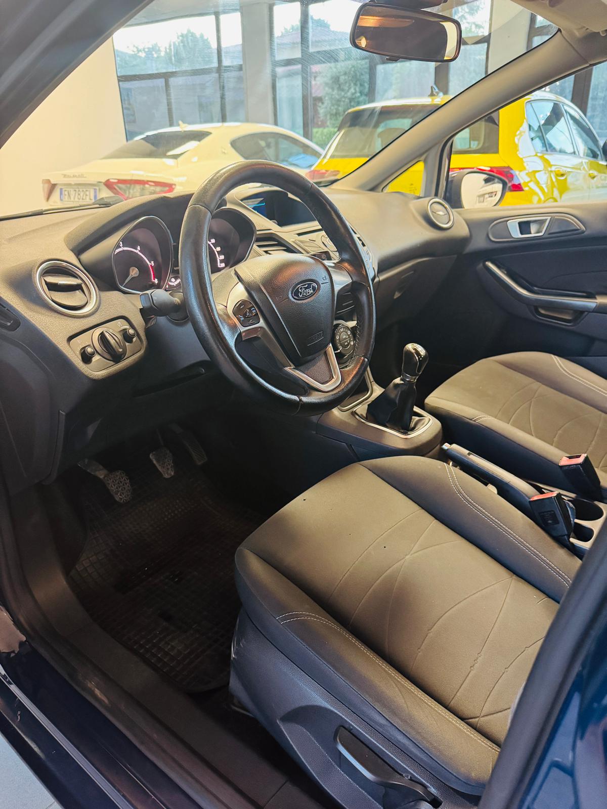 Ford Fiesta 1.5 TDCi 75CV 5 porte - immagine 6